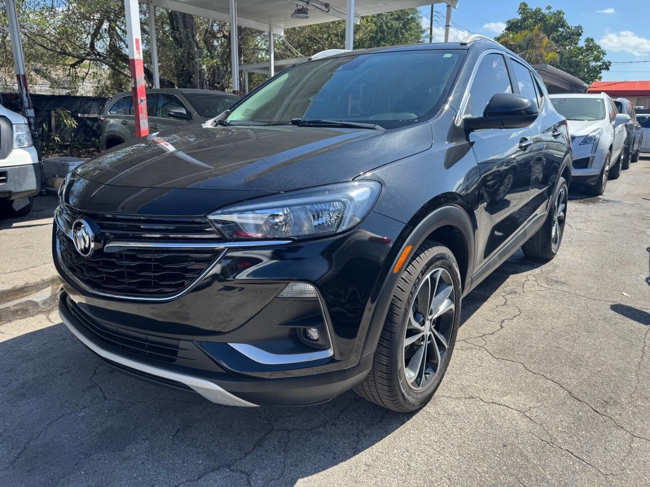 Used 2021 Buick Encore GX Select image 2