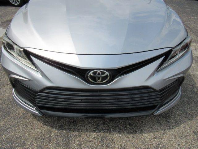 Used 2023 Toyota Camry LE FWD image 4