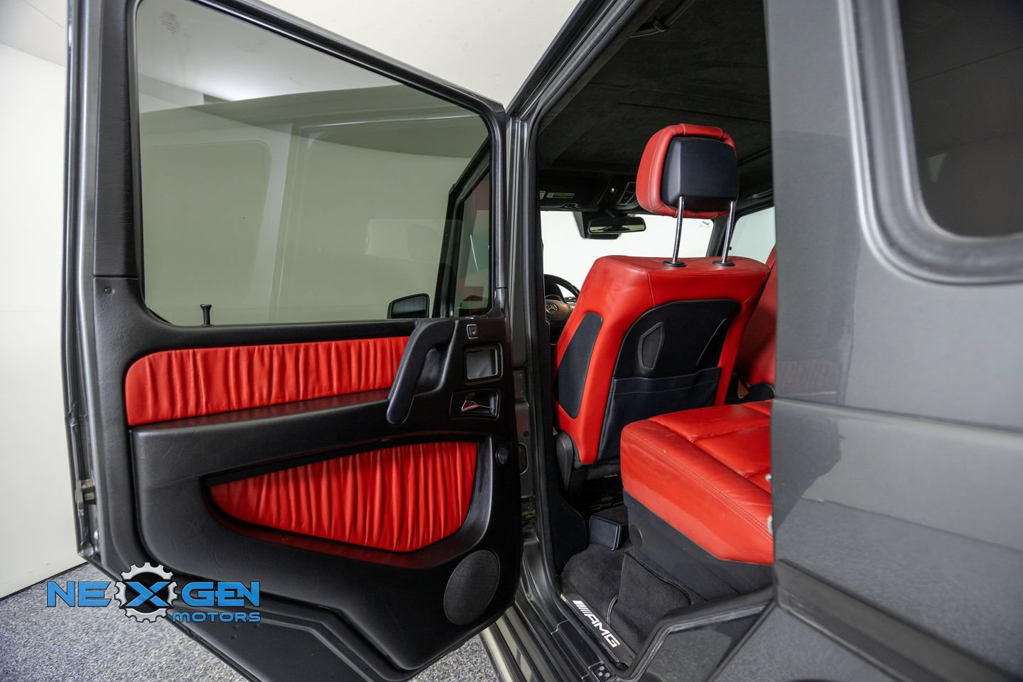 Used 2013 Mercedes-Benz G 63 AMG 4MATIC image 30