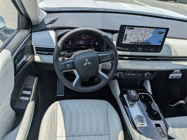 New 2025 Mitsubishi Outlander SEL image 30