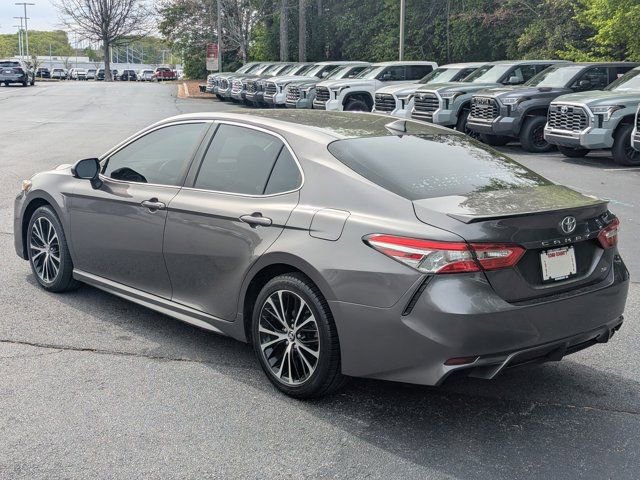 Used 2020 Toyota Camry SE image 5