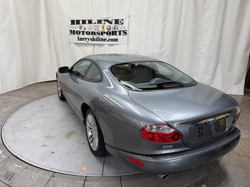 Used 2005 Jaguar XK8 Coupe RWD image 4