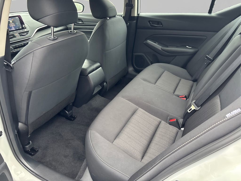 Used 2025 Nissan Altima 2.5 S image 10