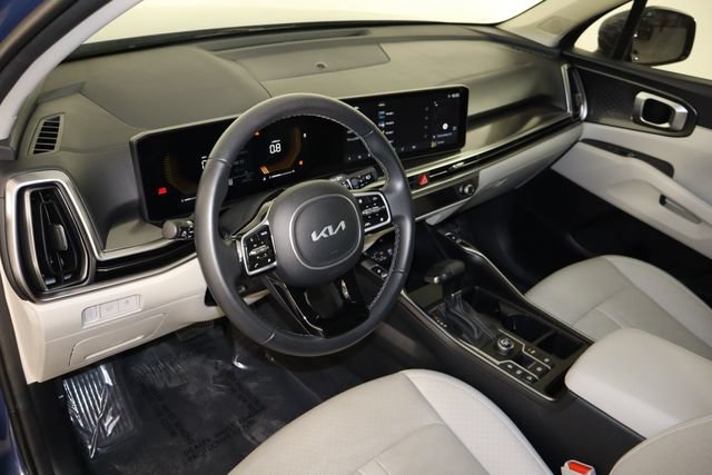 Certified 2025 Kia Sorento EX FWD image 28