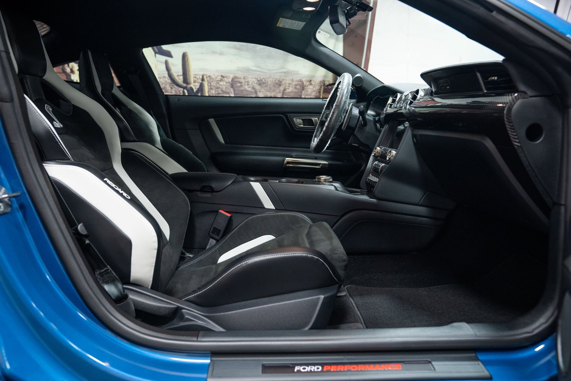 Used 2020 Ford Mustang Shelby GT500 w/ Carbon Fiber Track Pack RWD image 19