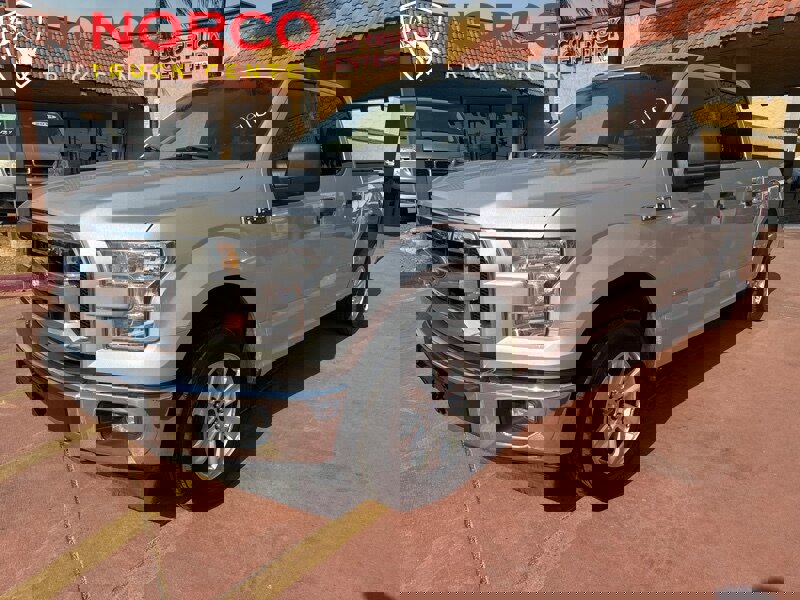 Used 2017 Ford F150 XLT image 4