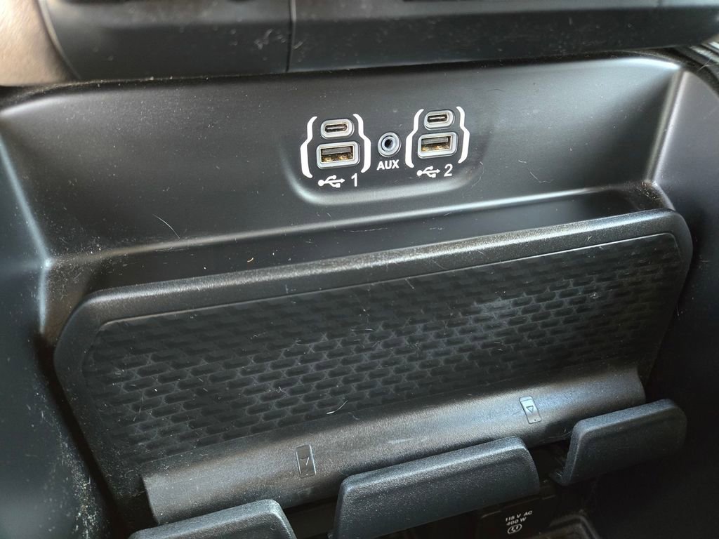 Used 2022 RAM 2500 Laramie w/ Safety Group B image 16