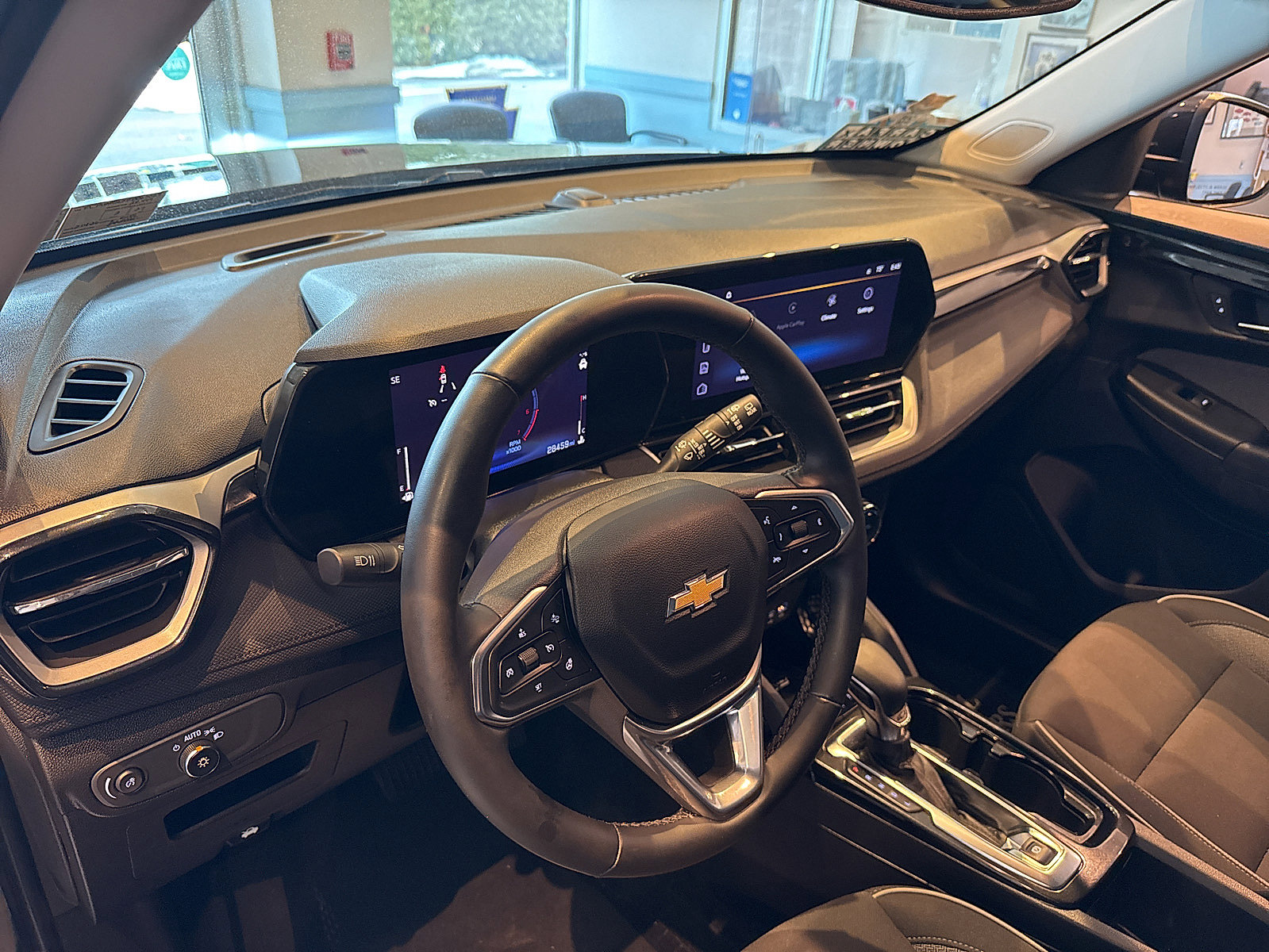 Used 2024 Chevrolet TrailBlazer LT w/ Convenience Package image 46