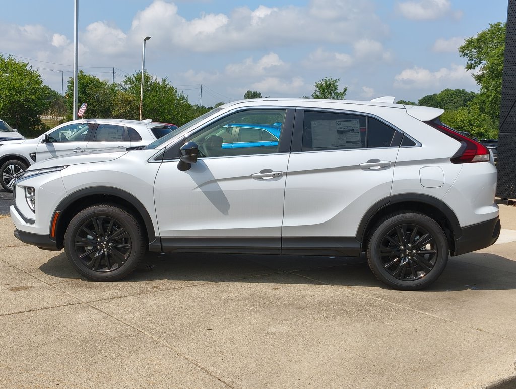New 2026 Mitsubishi Eclipse Cross LE AWD/4WD image 18
