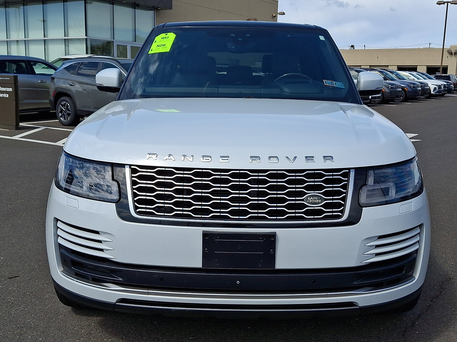 Used 2018 Land Rover Range Rover Long Wheelbase Supercharged image 2