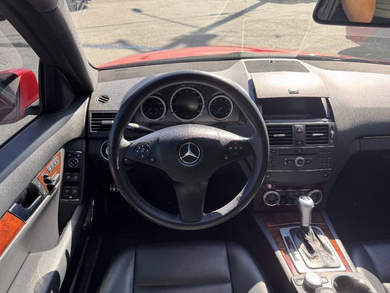 Used 2010 Mercedes-Benz C 300 Sedan image 22