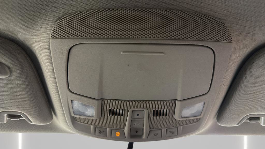 Used 2018 Ford Fusion SE w/ Fusion SE Technology Package image 18