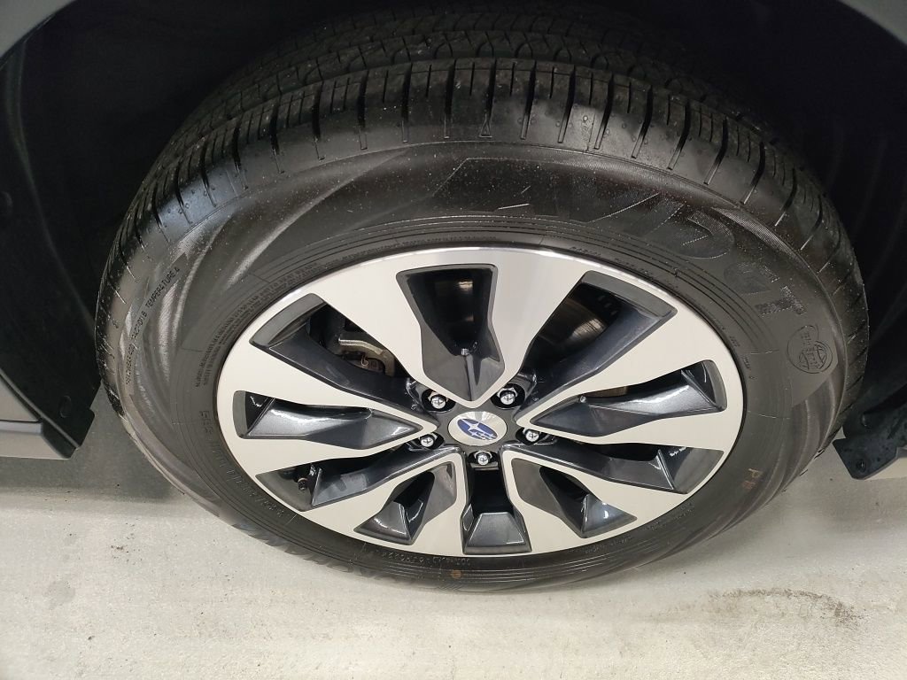 Used 2025 Subaru Outback Touring image 4