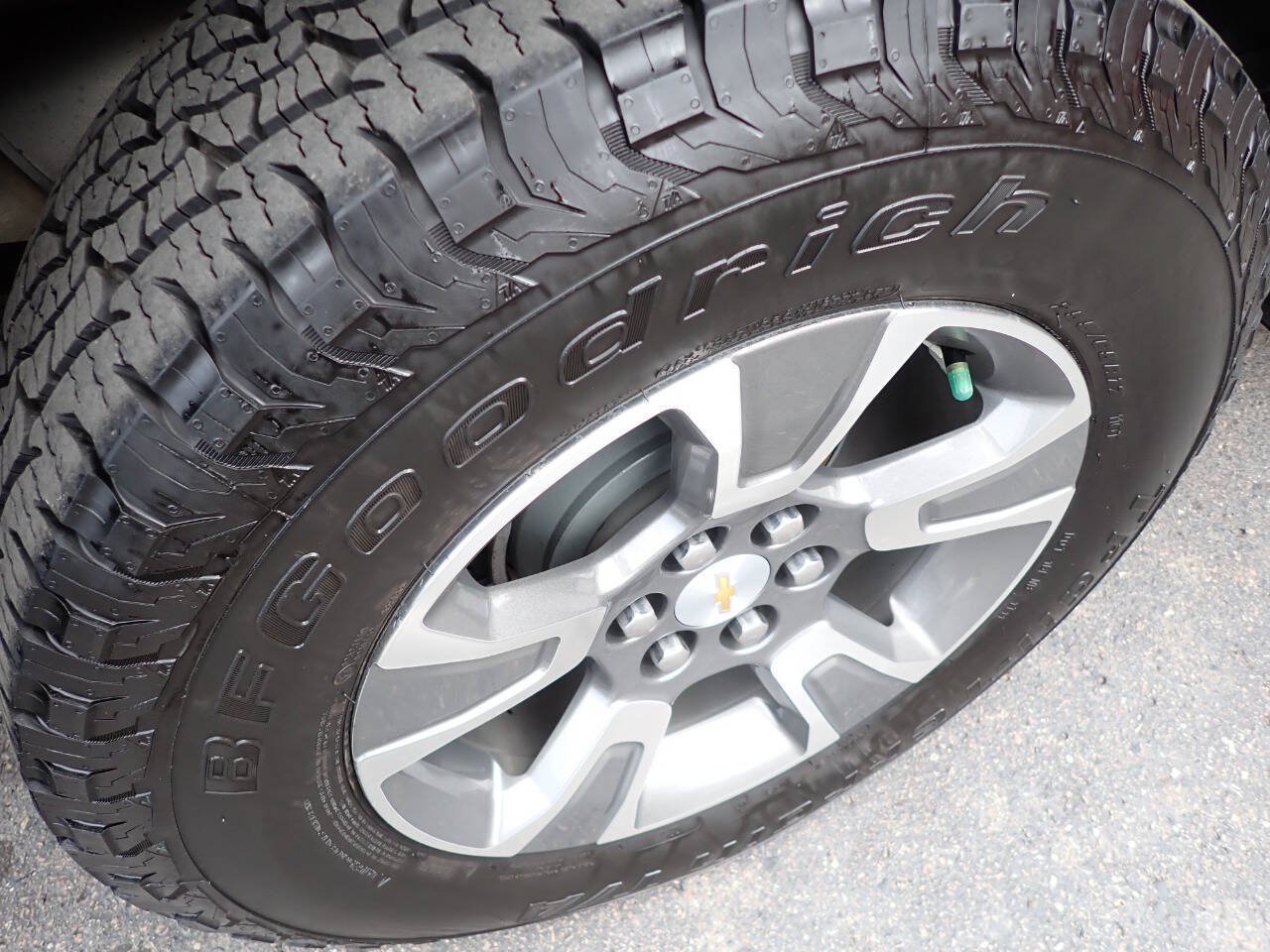Used 2015 Chevrolet Colorado Z71 AWD/4WD image 7