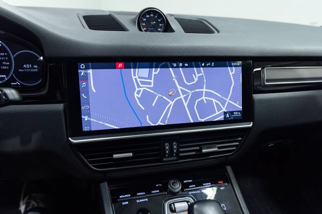 Used 2020 Porsche Cayenne AWD/4WD image 17