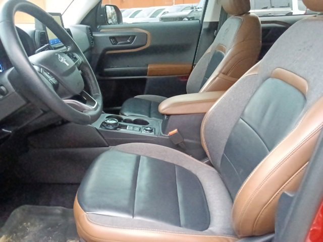 Used 2023 Ford Bronco Sport Outer Banks w/ Tech Package image 14