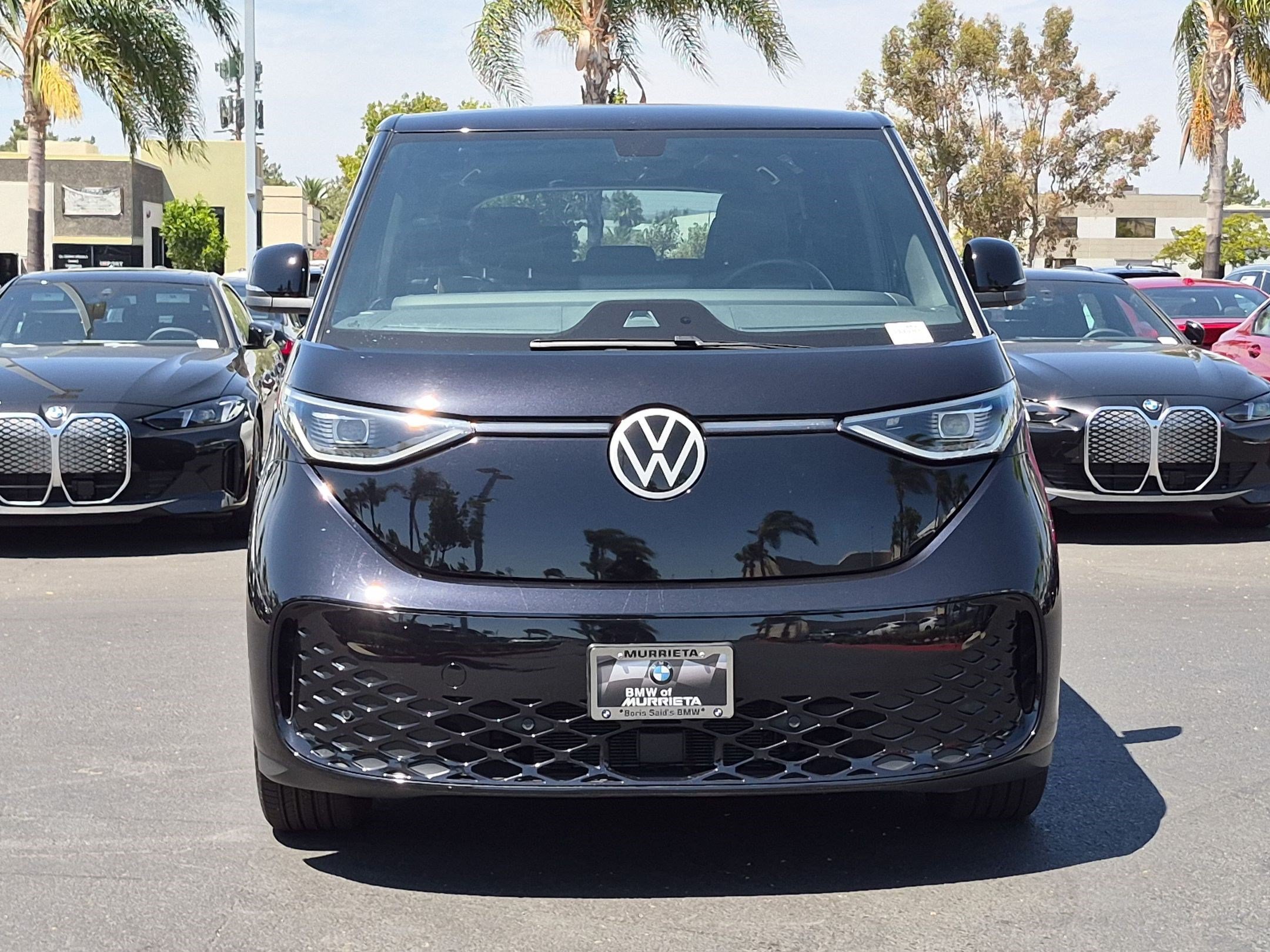 Used 2025 Volkswagen ID. Buzz Pro S RWD image 3