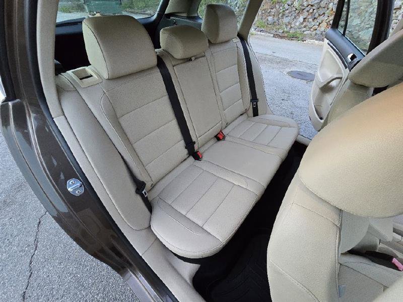 Used 2014 Volkswagen Jetta TDI image 12