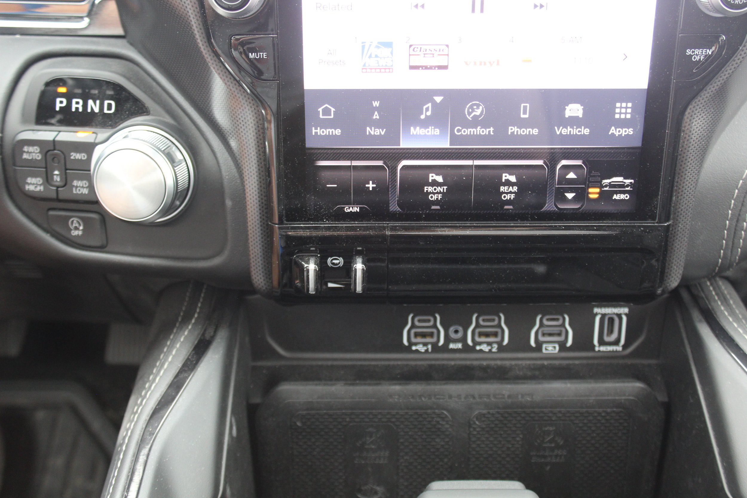 Used 2025 RAM 1500 Limited AWD/4WD image 13