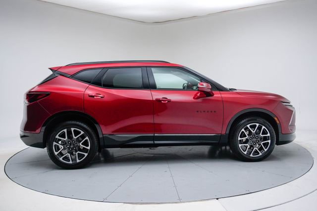 Used 2023 Chevrolet Blazer RS w/ Enhanced Convenience Package image 8