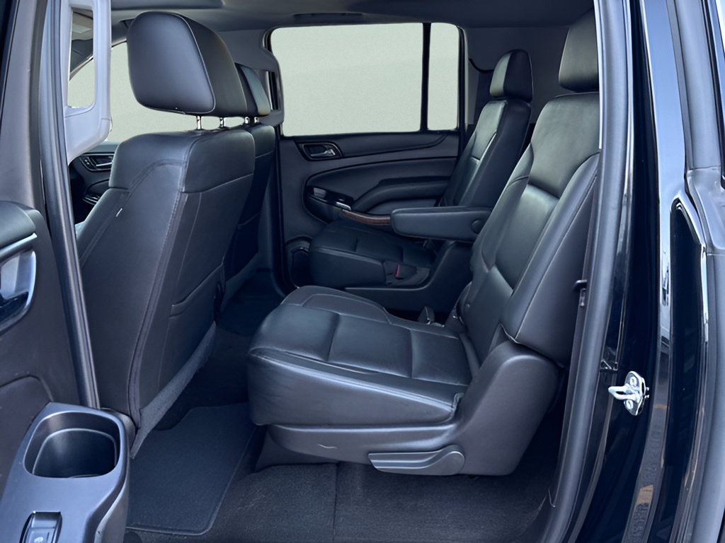Used 2017 Chevrolet Suburban Premier RWD image 31
