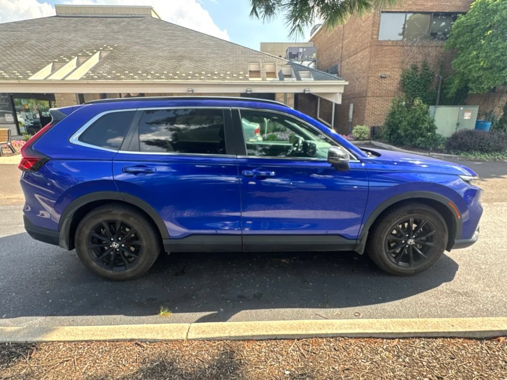 Used 2025 Honda CR-V Sport image 9