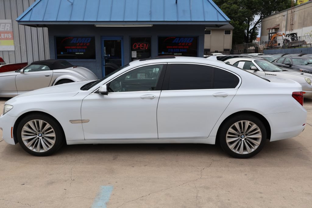 Used 2015 BMW 740i RWD image 4