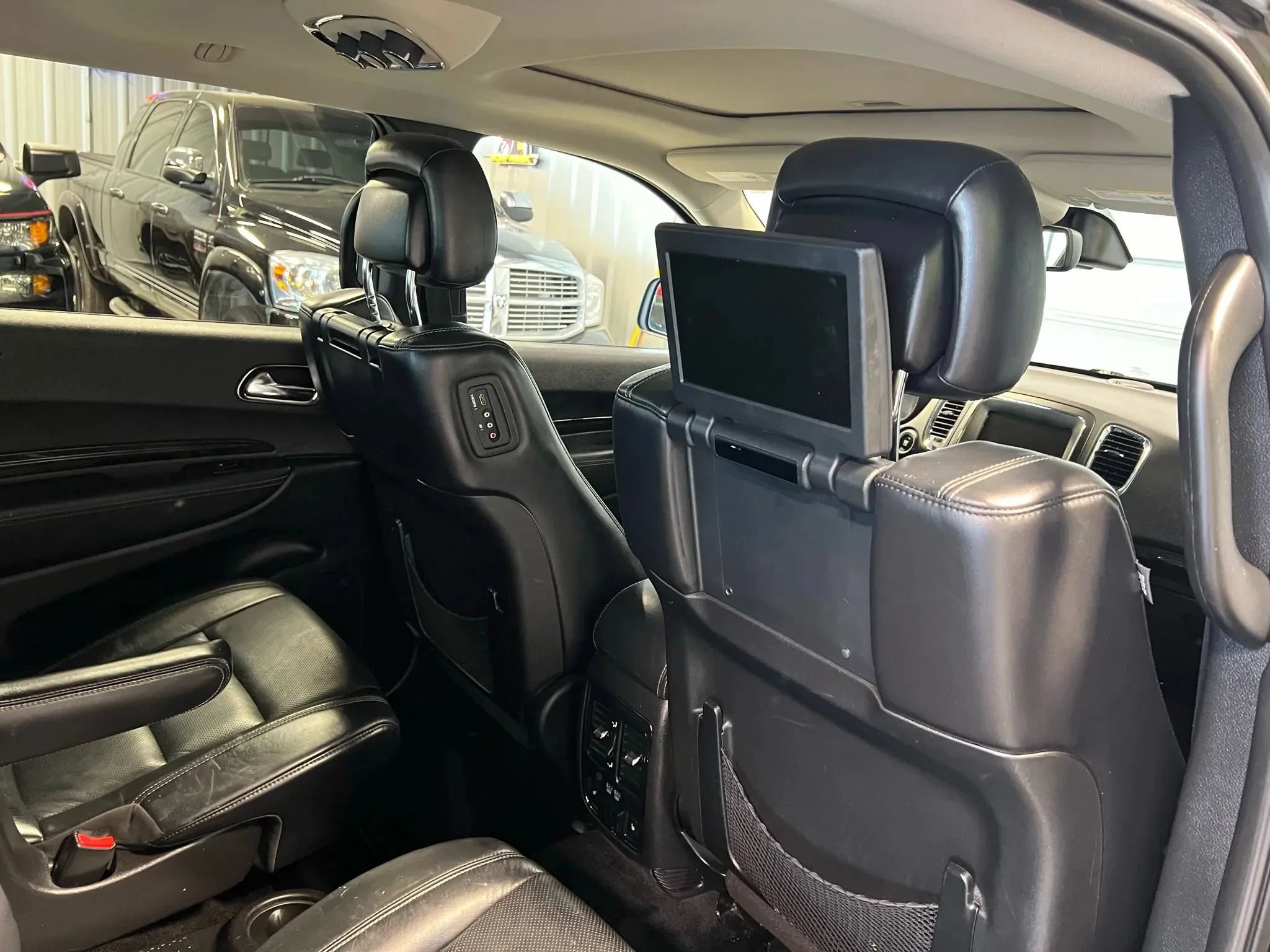 Used 2014 Dodge Durango Citadel w/ Technology Group AWD/4WD image 17