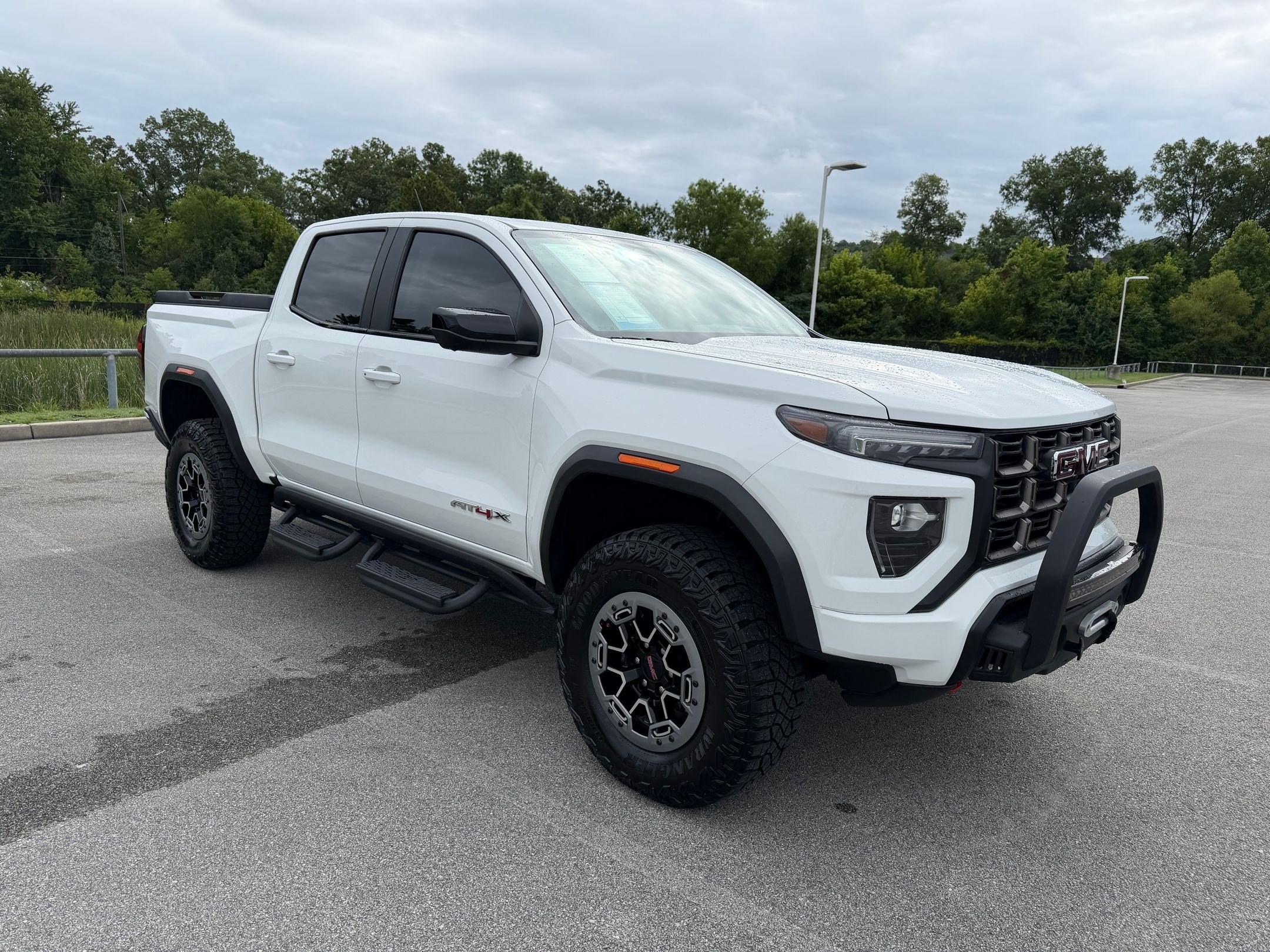 Used 2023 GMC Canyon AT4X w/ Edition 1 AWD/4WD image 7