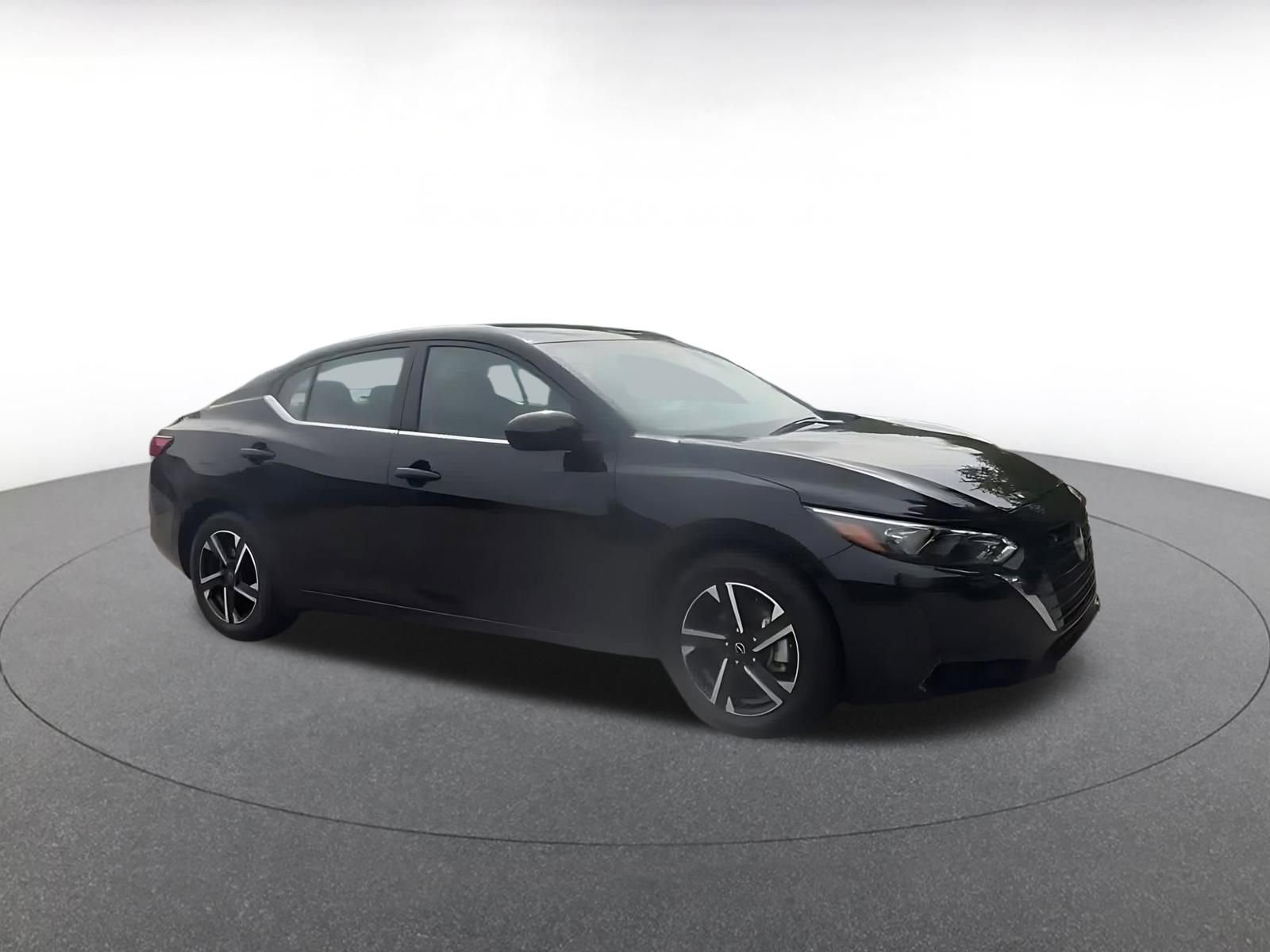 Used 2025 Nissan Sentra SV FWD image 2