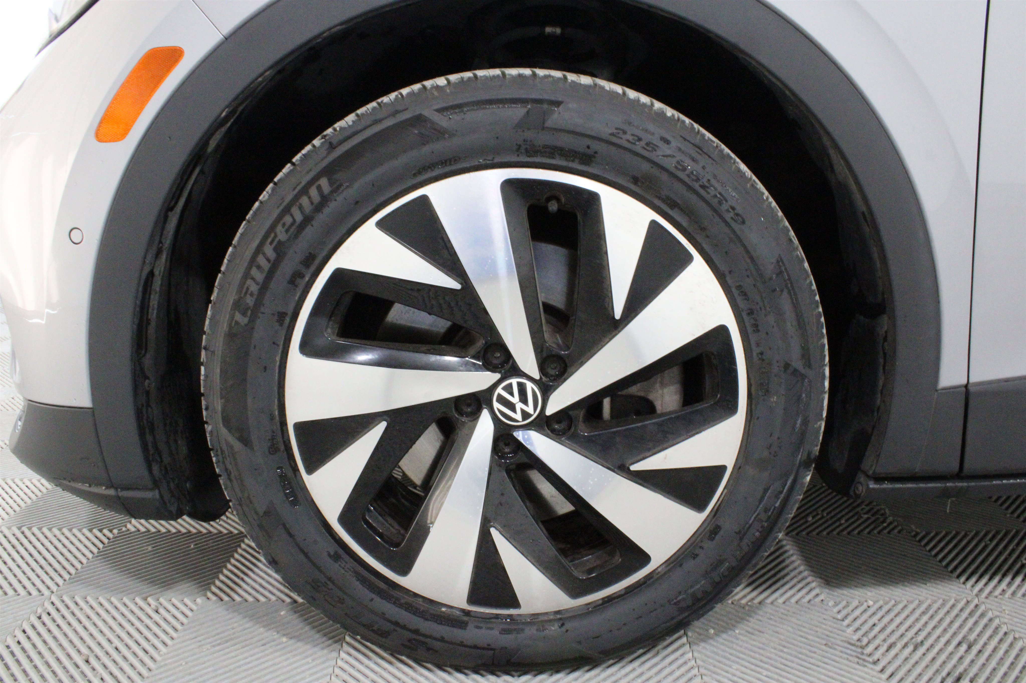 Used 2023 Volkswagen ID.4 Pro RWD image 32