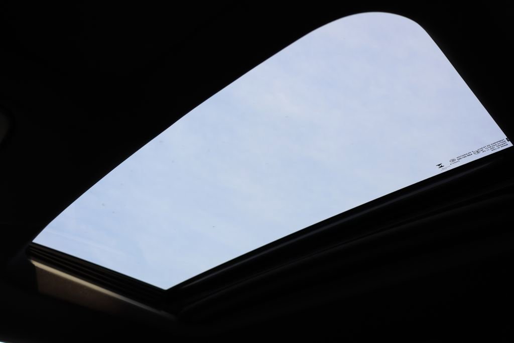 Used 2025 Chevrolet Silverado 2500 ZR2 w/ Technology Package image 18