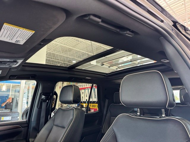 Used 2022 Chevrolet Tahoe Premier AWD/4WD image 8