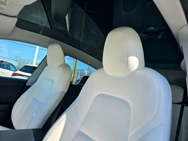 Used 2024 Tesla Model Y Long Range image 19