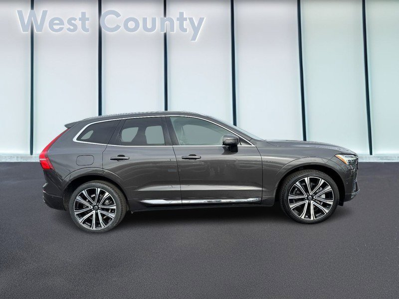Certified 2023 Volvo XC60 B6 Ultimate w/ Climate Package image 2