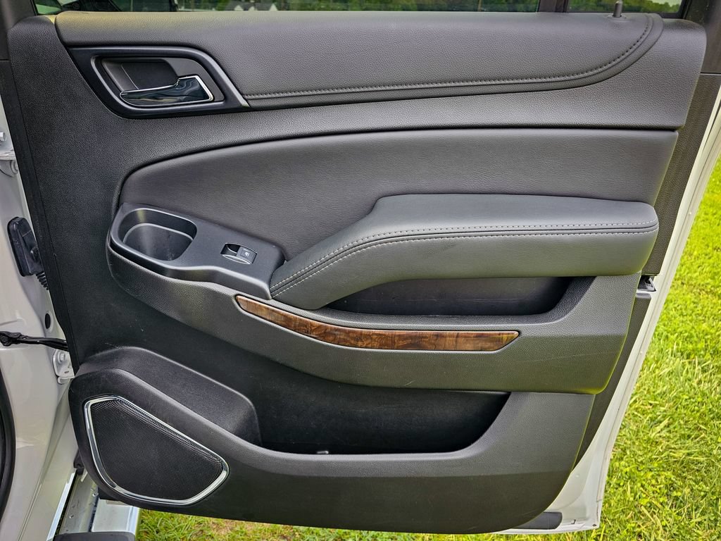Used 2019 Chevrolet Suburban LT AWD/4WD image 46