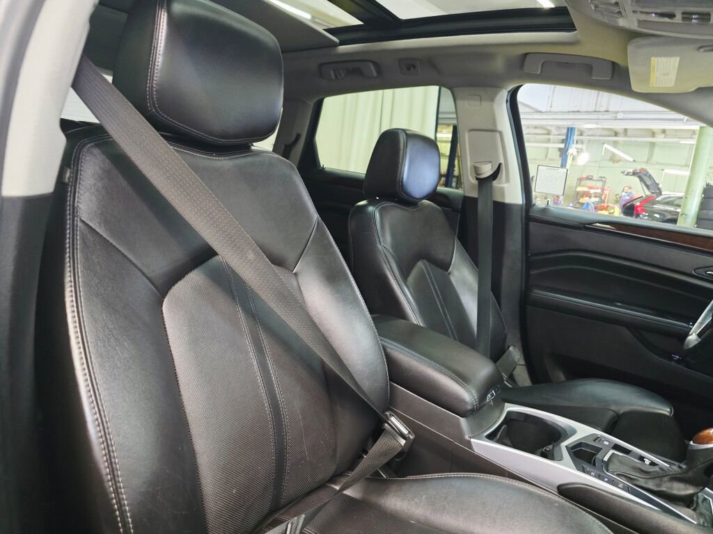 Used 2015 Cadillac SRX Performance w/ Driver Awareness Package FWD image 11