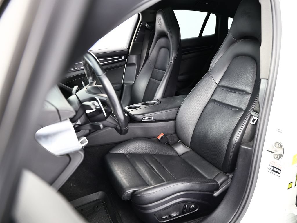 Used 2022 Porsche Panamera image 5