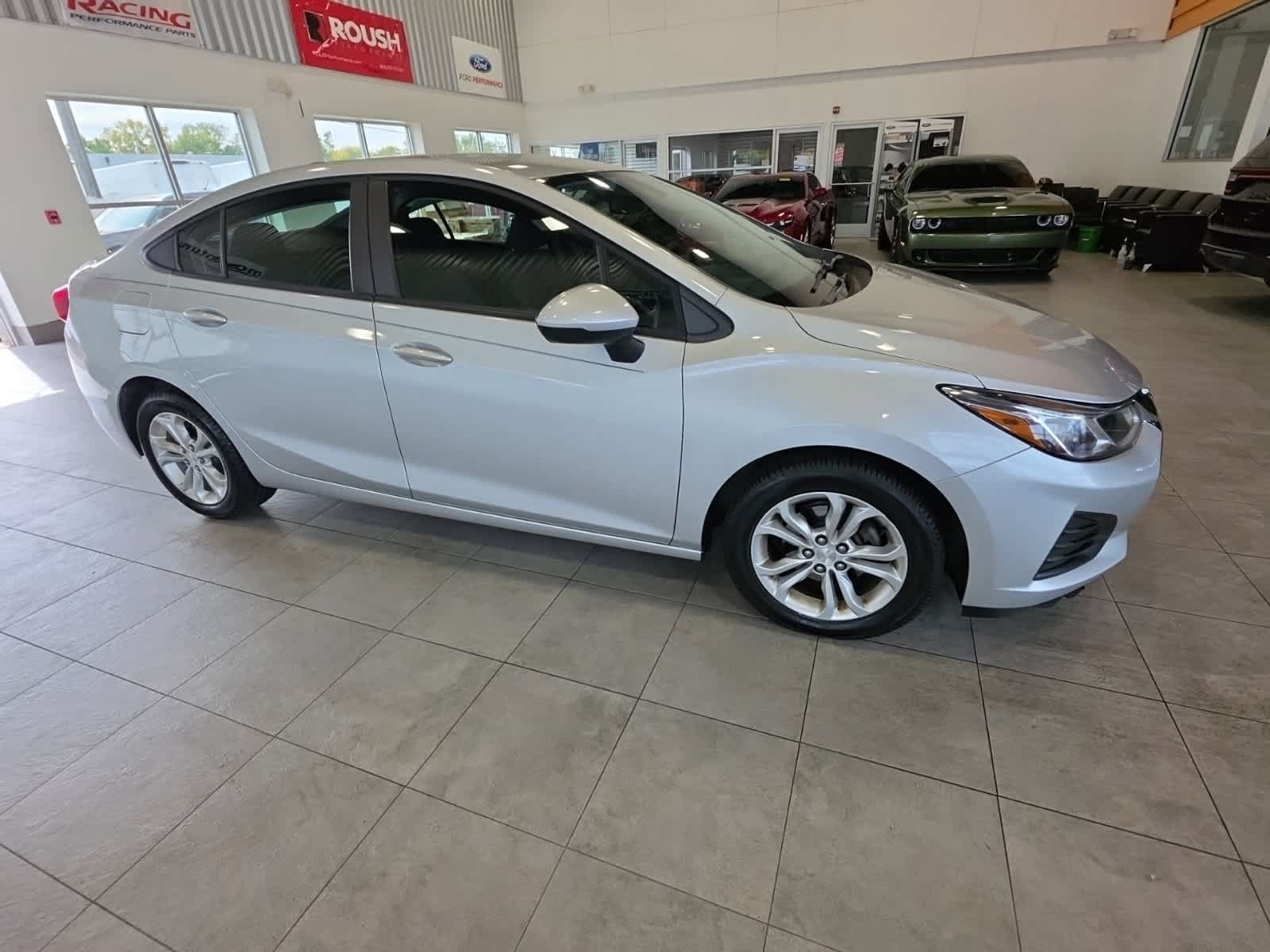 Used 2019 Chevrolet Cruze LS w/ LS Convenience Package FWD image 7