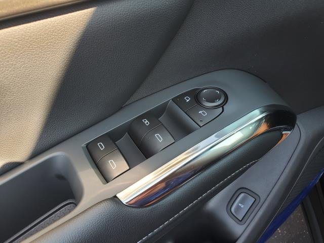 New 2026 Chevrolet Traverse LT image 14