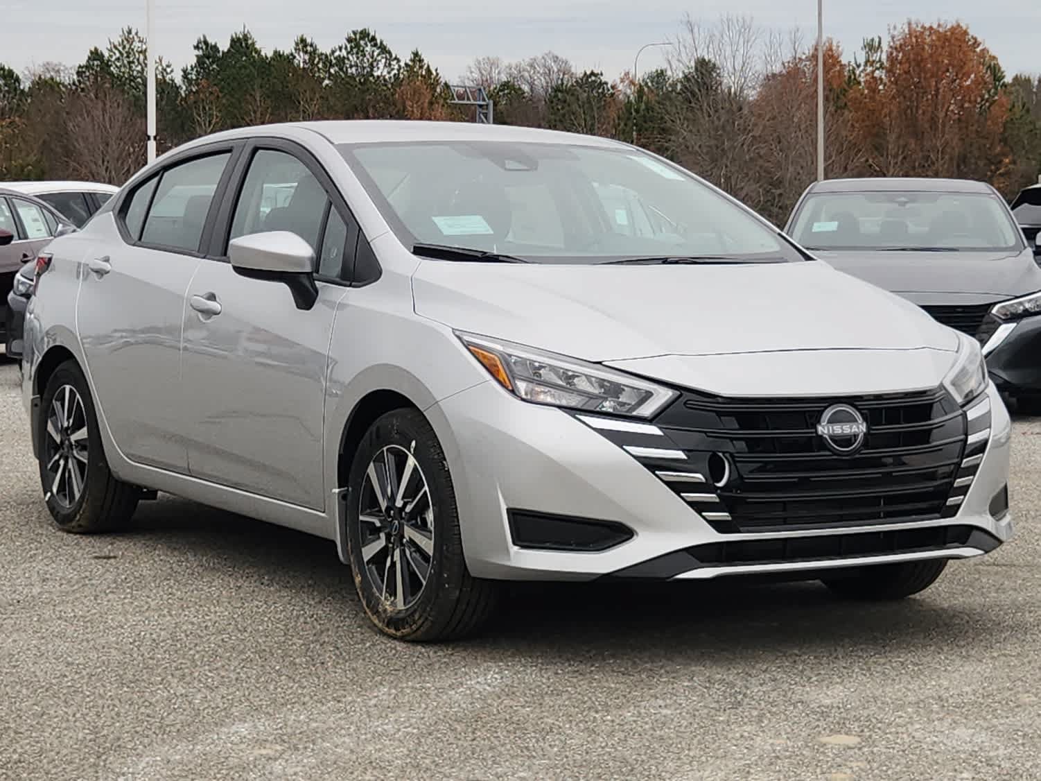 Used 2025 Nissan Versa SV w/ Trunk Package FWD image 2