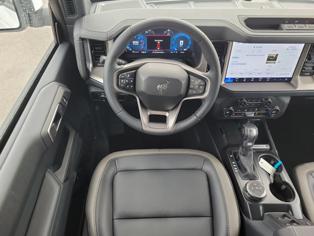 New 2026 Ford Bronco Outer Banks AWD/4WD image 12