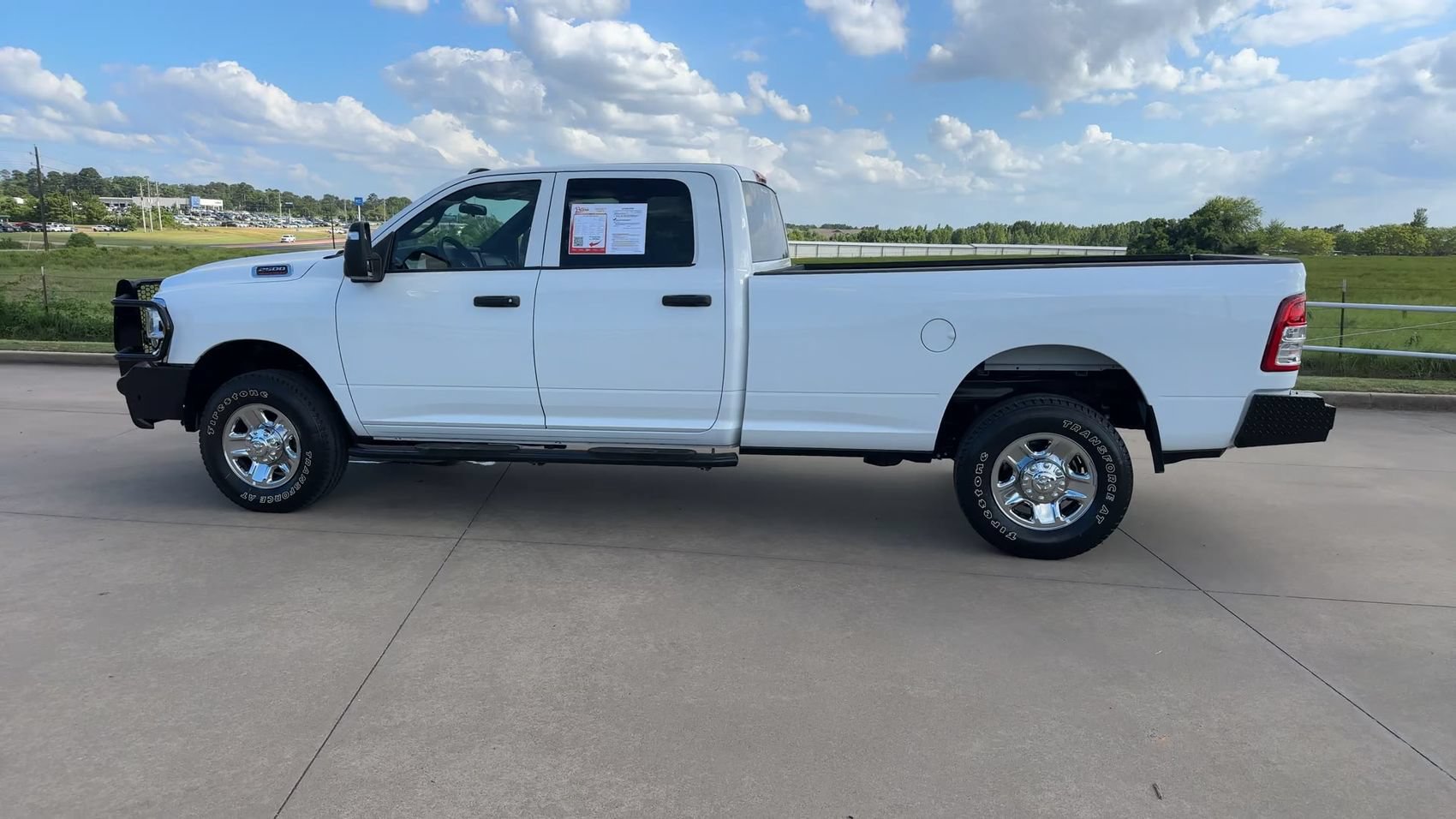 Used 2023 RAM 2500 Tradesman w/ Chrome Appearance Group AWD/4WD image 6