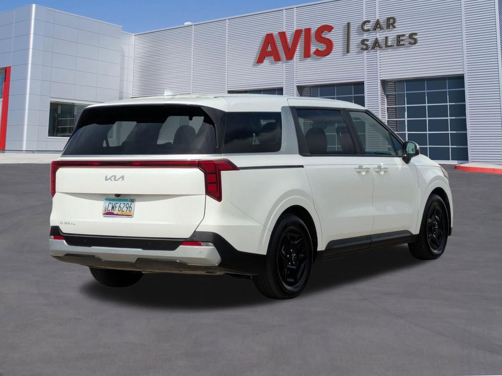 Used 2025 Kia Carnival LXS image 6