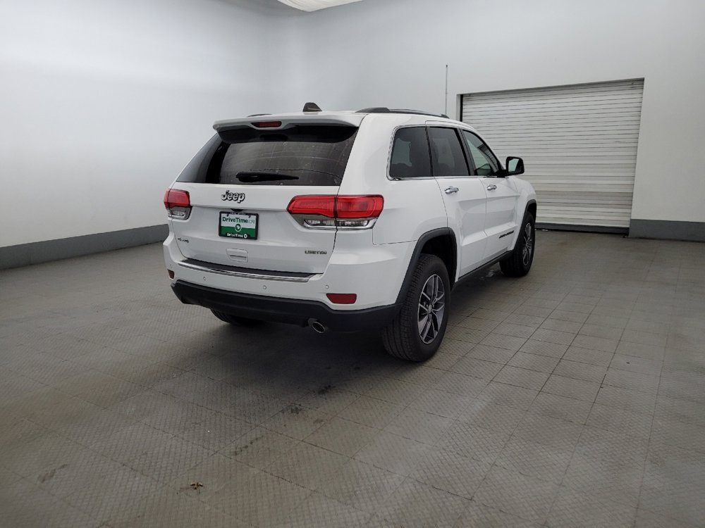 Used 2017 Jeep Grand Cherokee Limited AWD/4WD image 9