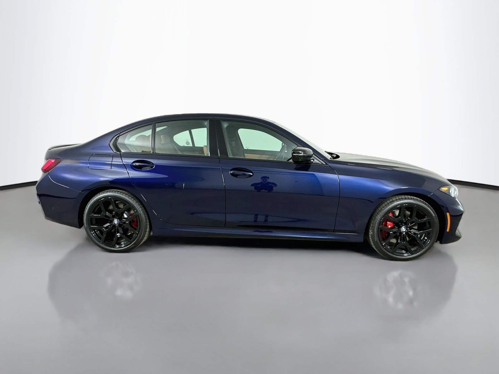 New 2026 BMW 330i xDrive Sedan w/ M Sport Package AWD/4WD image 4