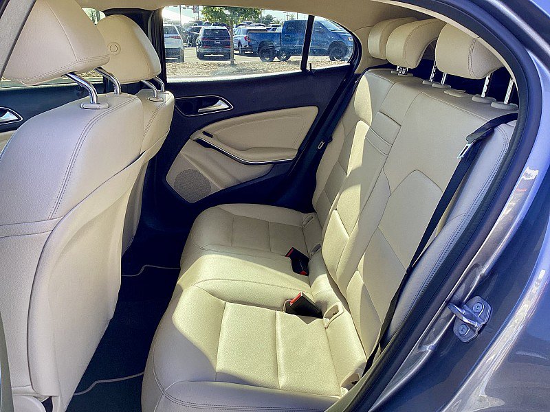 Used 2019 Mercedes-Benz GLA 250 4MATIC image 17