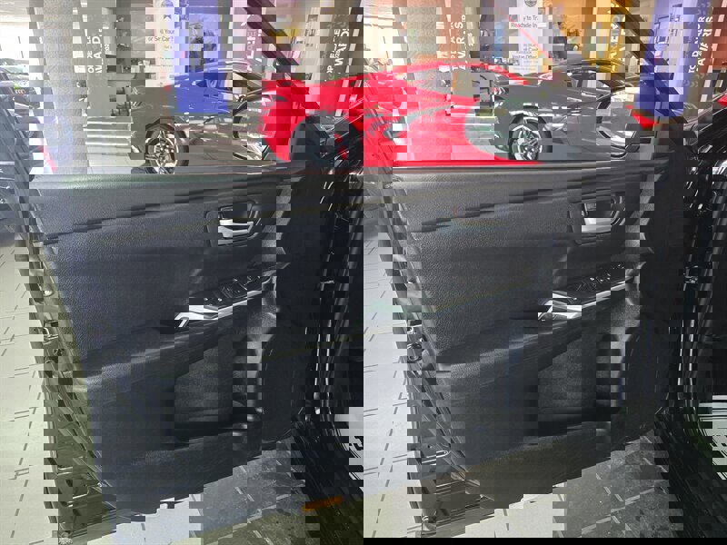 Used 2015 Toyota Camry SE image 7