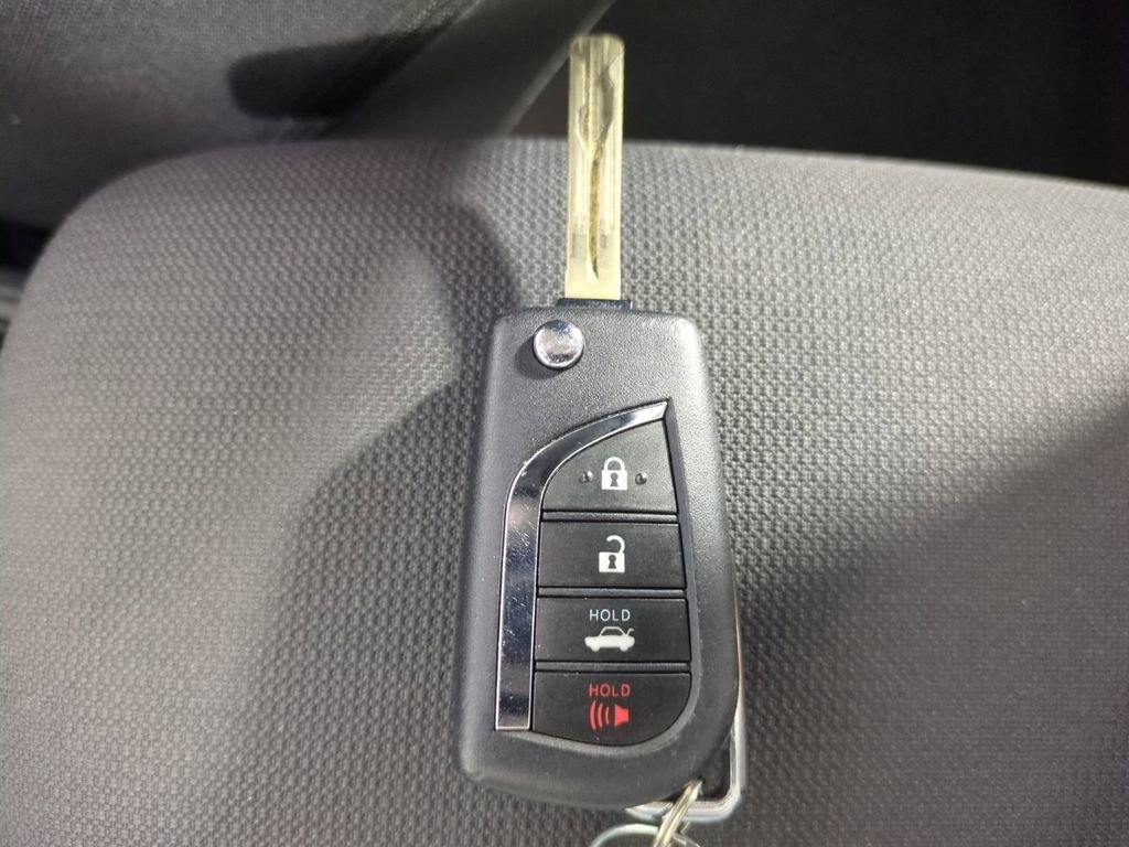 Used 2023 Toyota Corolla LE image 35