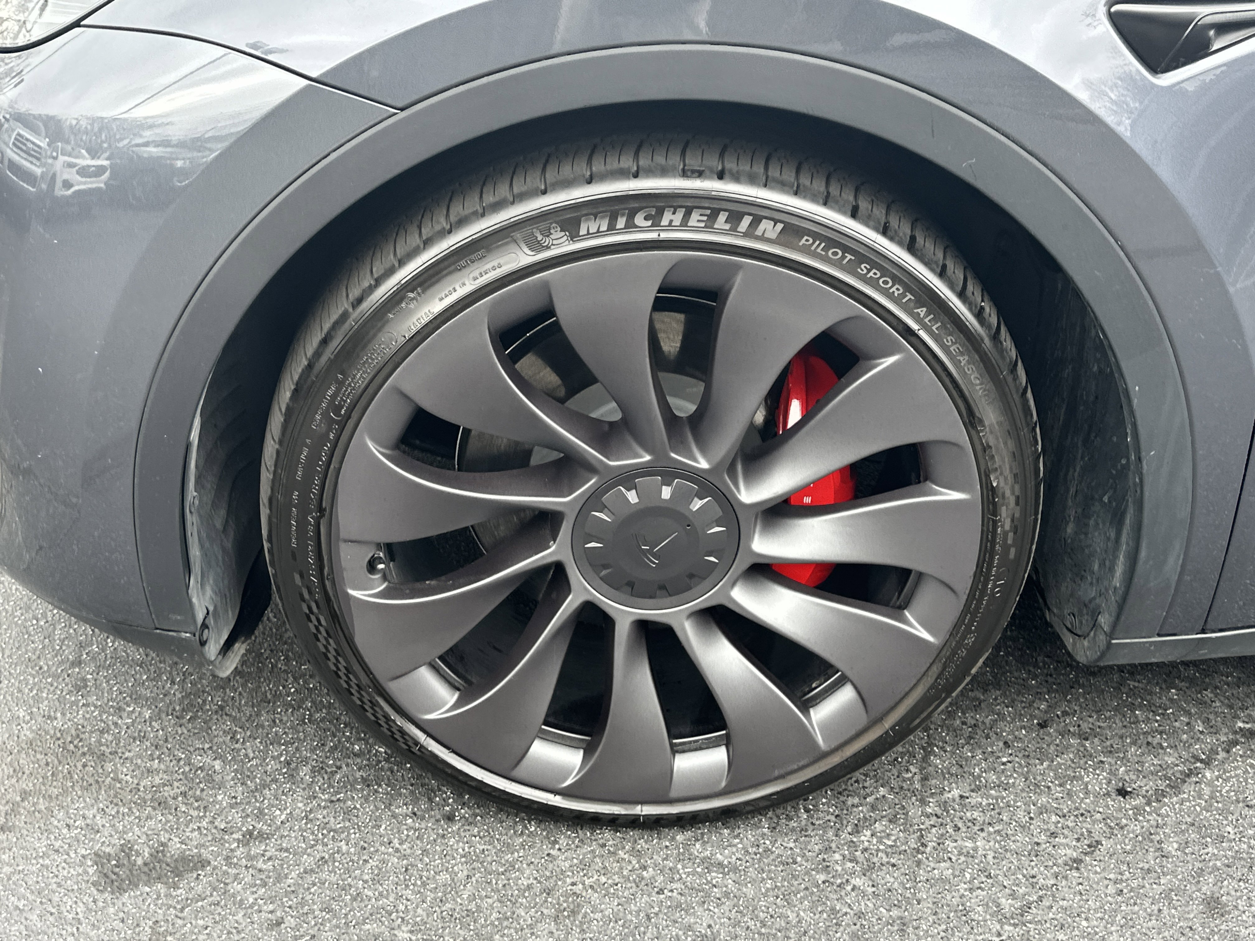 Used 2023 Tesla Model Y Performance image 13